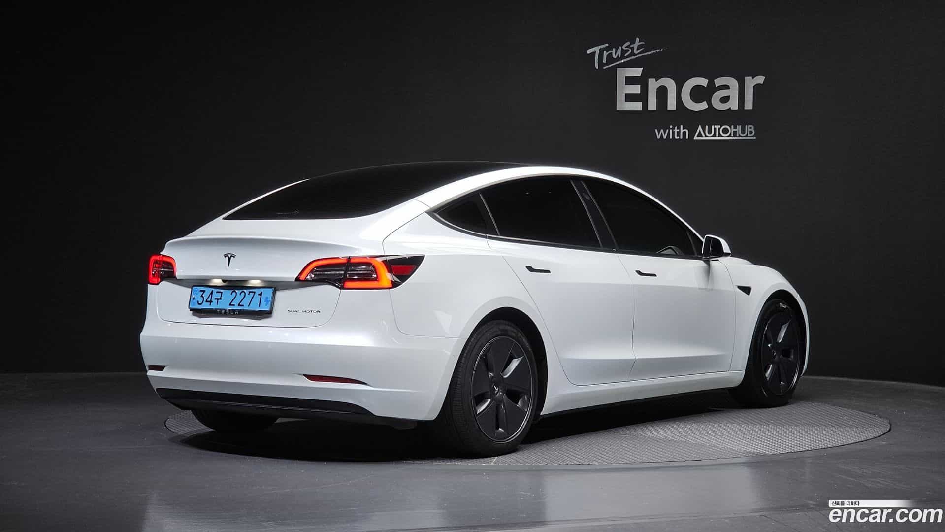 Model 3 Tesla 2021.2-OUTER-002