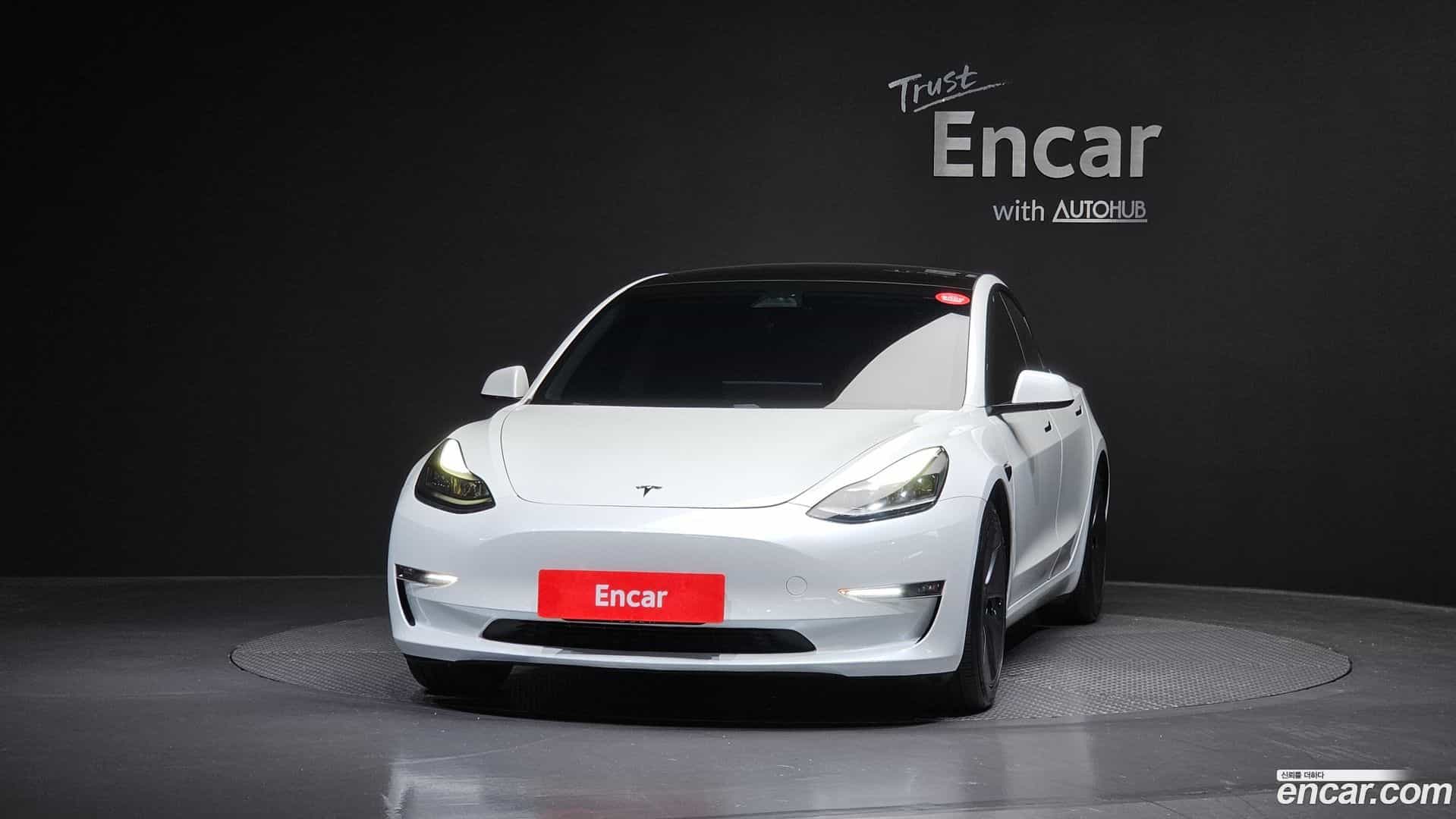 Model 3 Tesla 2021.2-OUTER-003