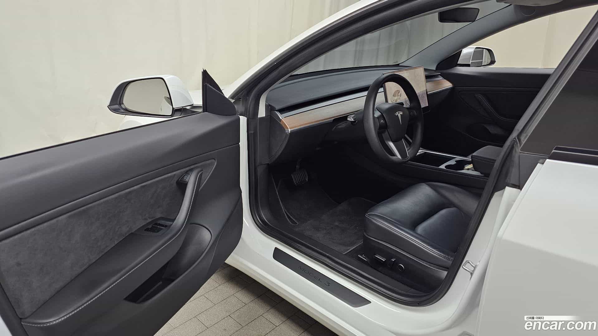 Model 3 Tesla 2021.2-INNER-010