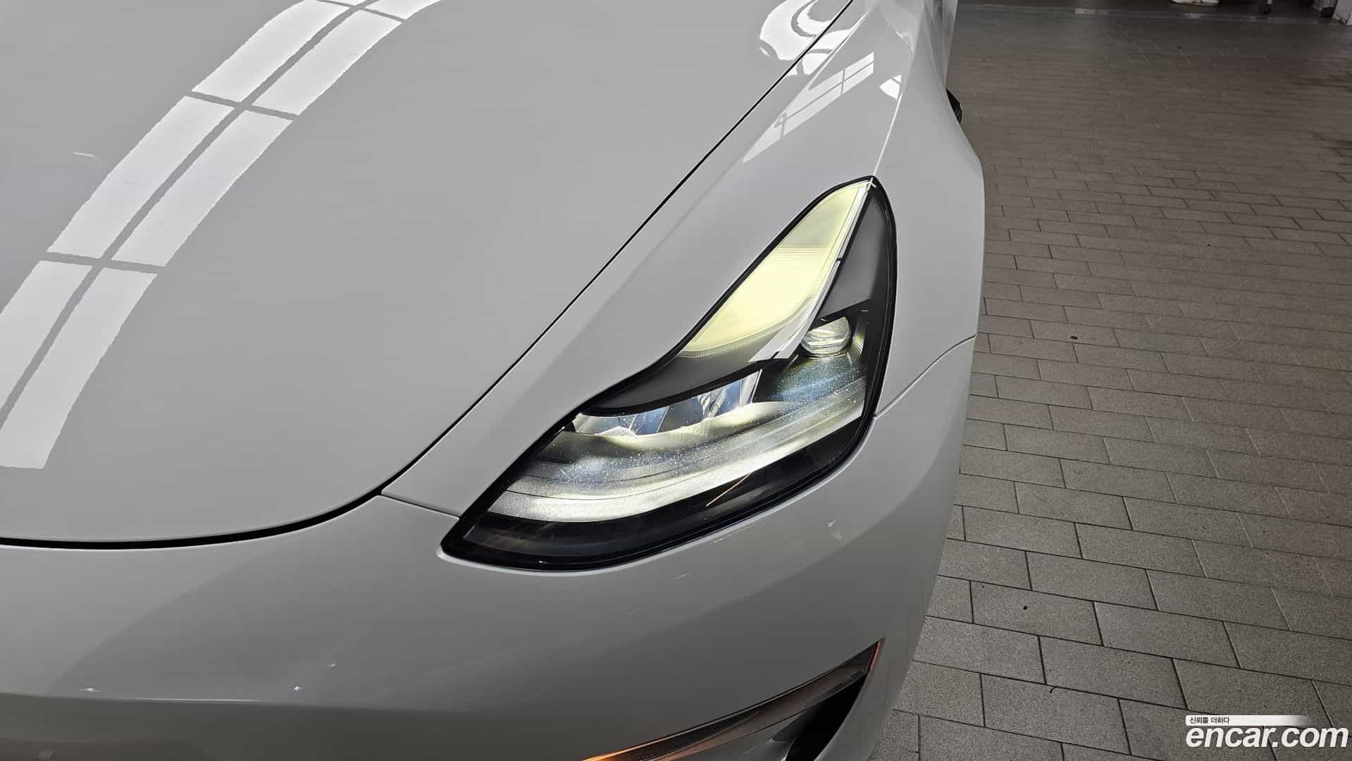 Model 3 Tesla 2021.2-OUTER-032