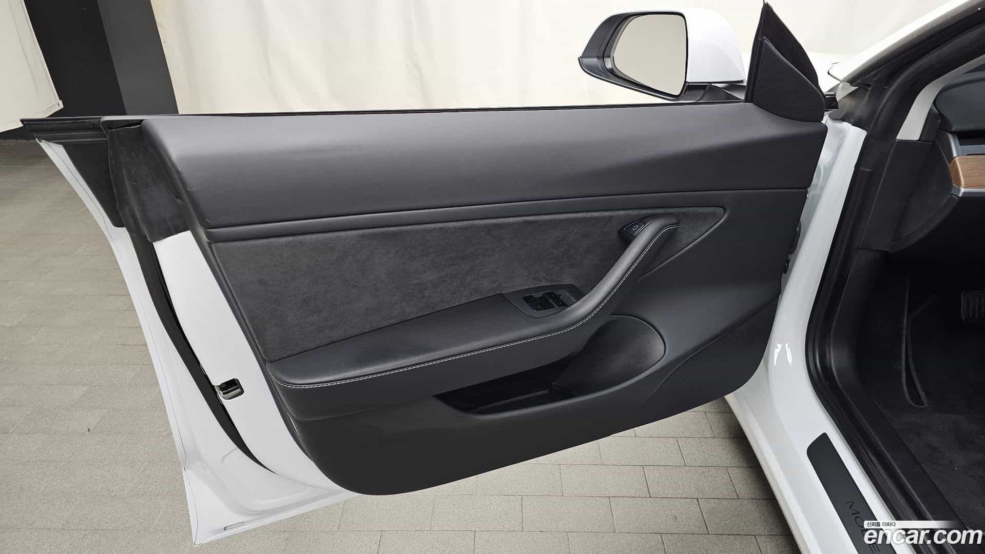 Model 3 Tesla 2021.2-INNER-034