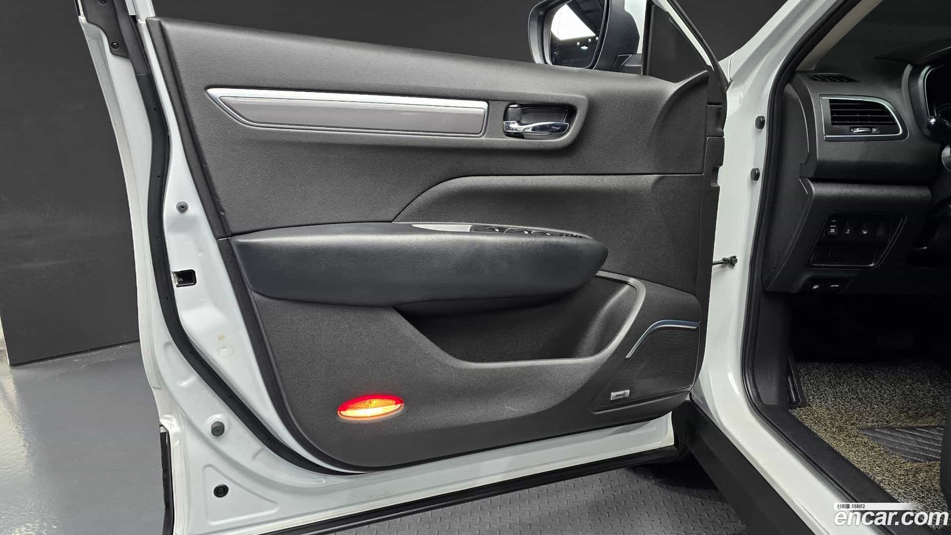 QM6 Renault Korea 2016.11-INNER-034