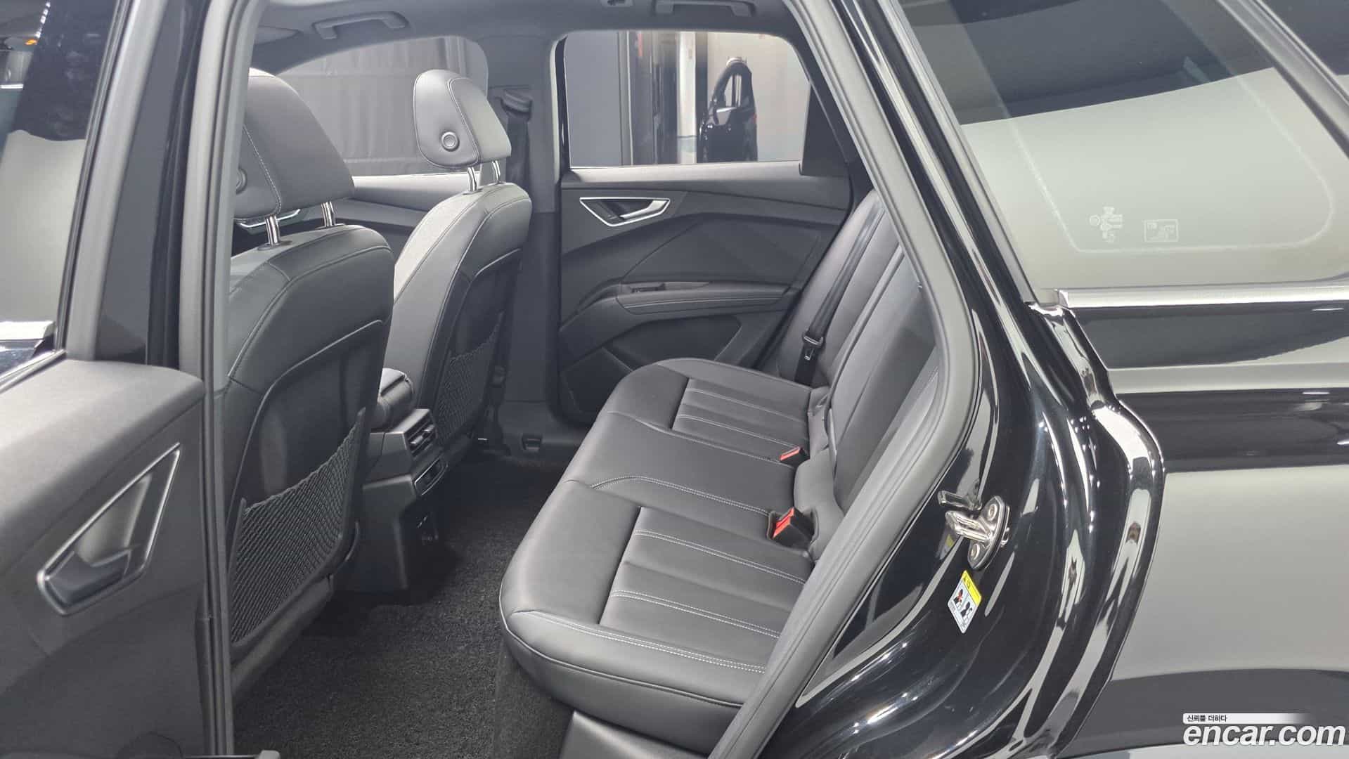 Q4 e-tron Audi 2024.11-OPTION-016