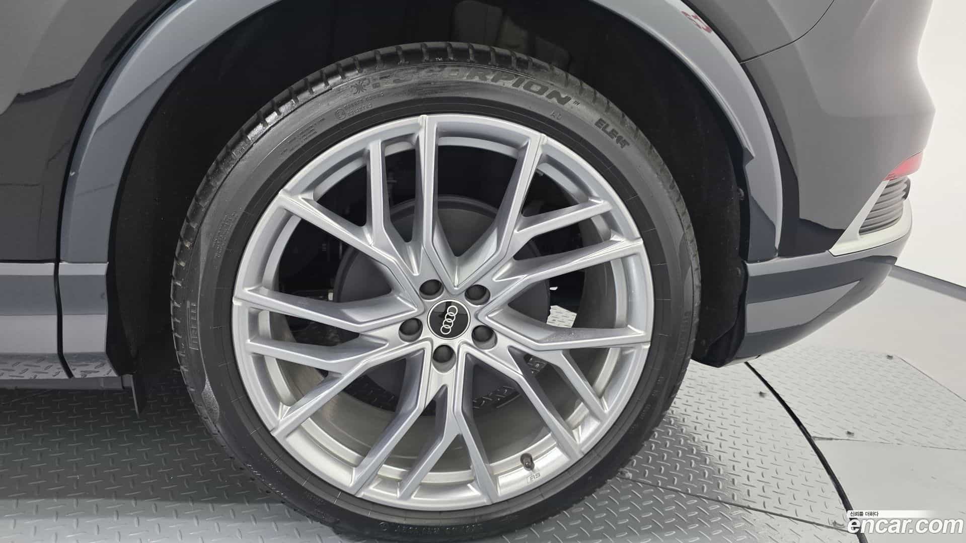 Q4 e-tron Audi 2024.11-OUTER-031