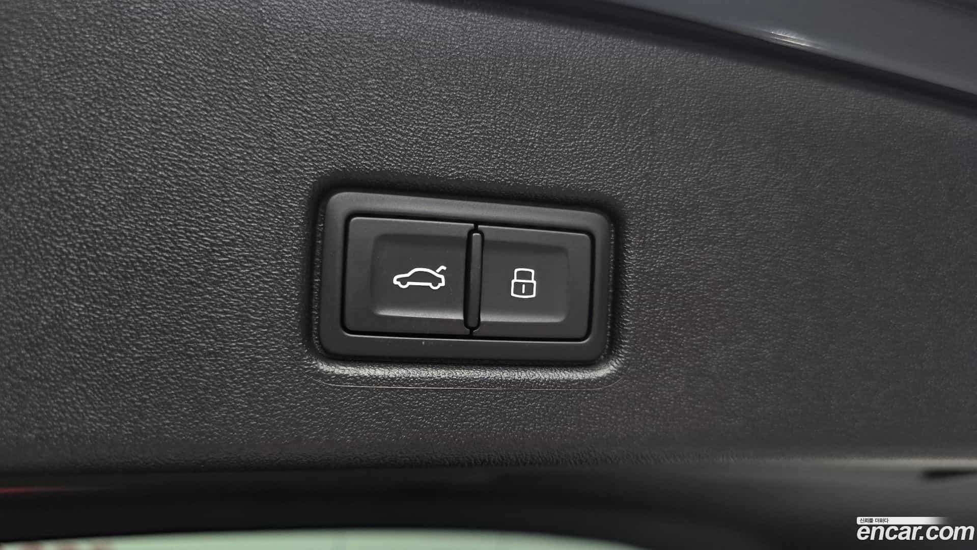 Q4 e-tron Audi 2024.11-OPTION-049