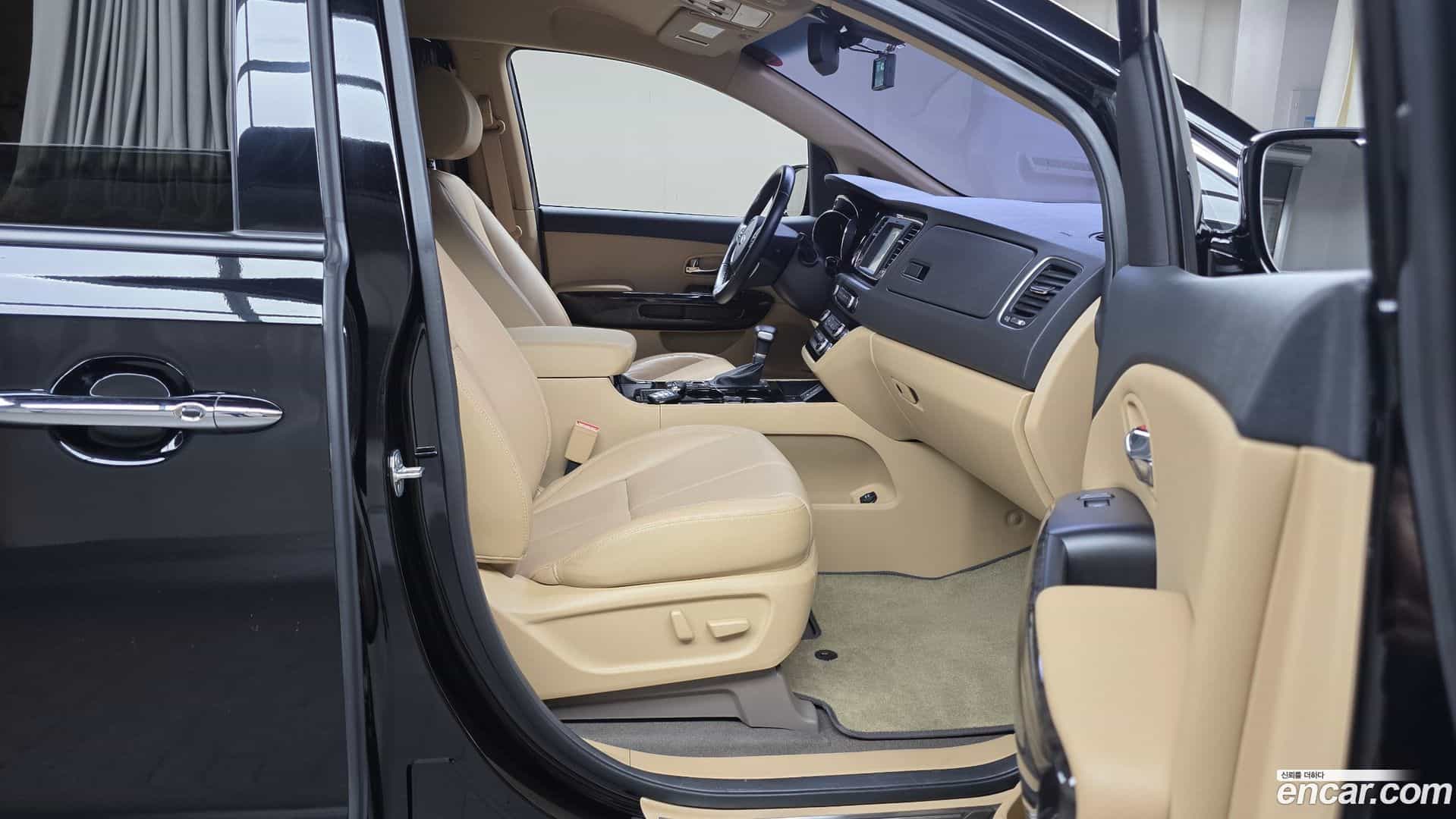 Canival Kia 2019.8-OPTION-015