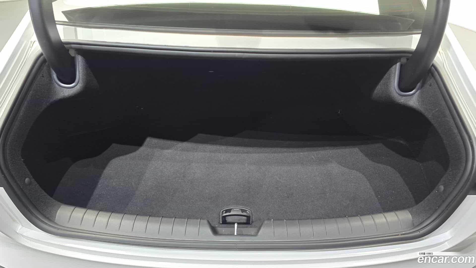 Grandeur Hyundai 2023.5-OPTION-024