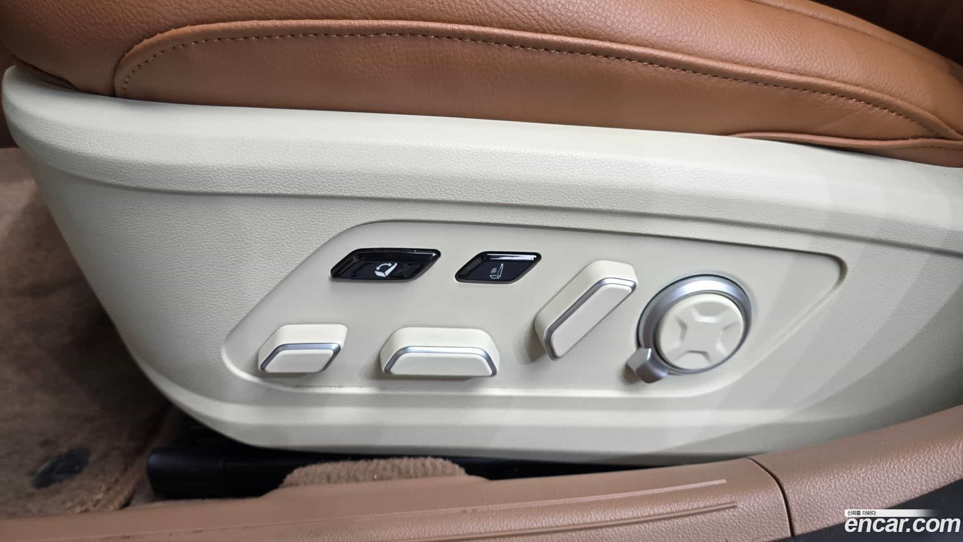 Grandeur Hyundai 2023.5-OPTION-044