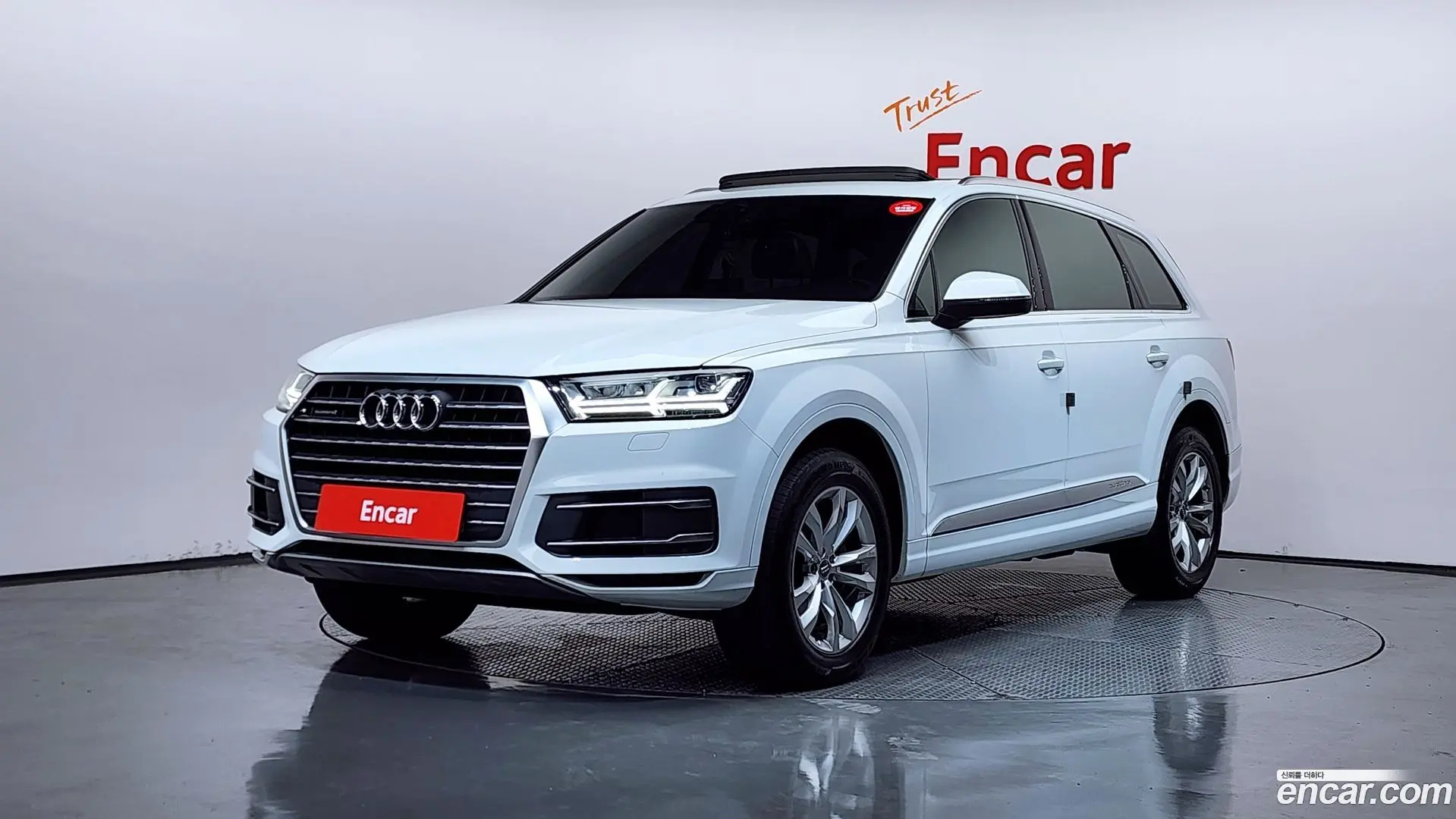 Main__Slider__Photo:Q7 Audi 2019.10-0