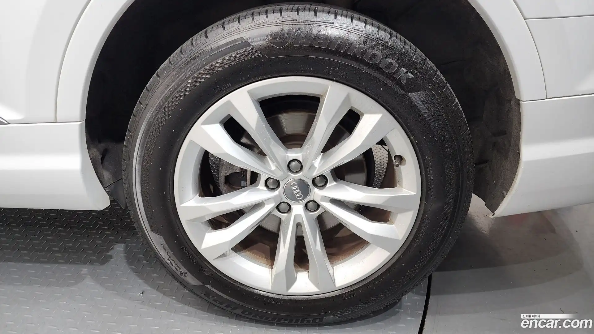 Q7 Audi 2019.10-OUTER-005
