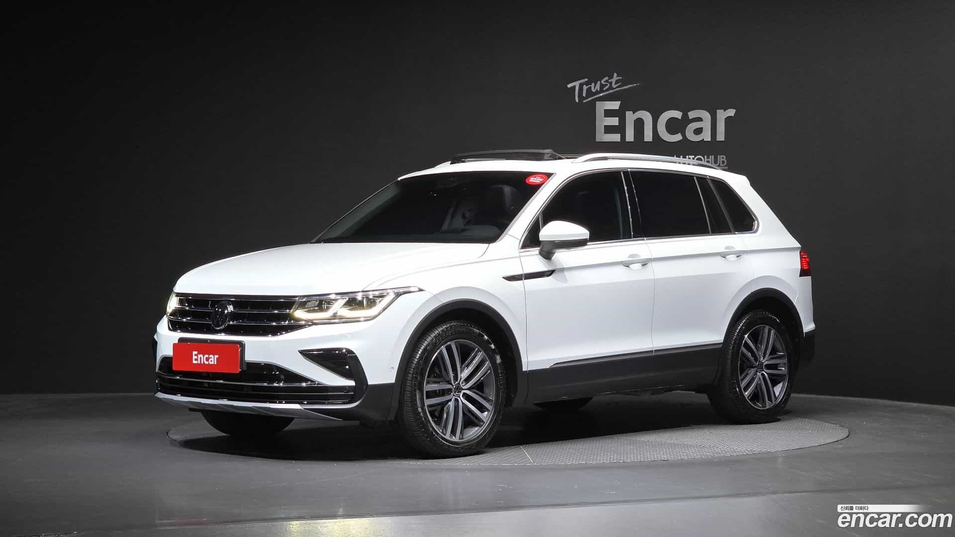 Tiguan Volkswagen 2022.11-OUTER-001
