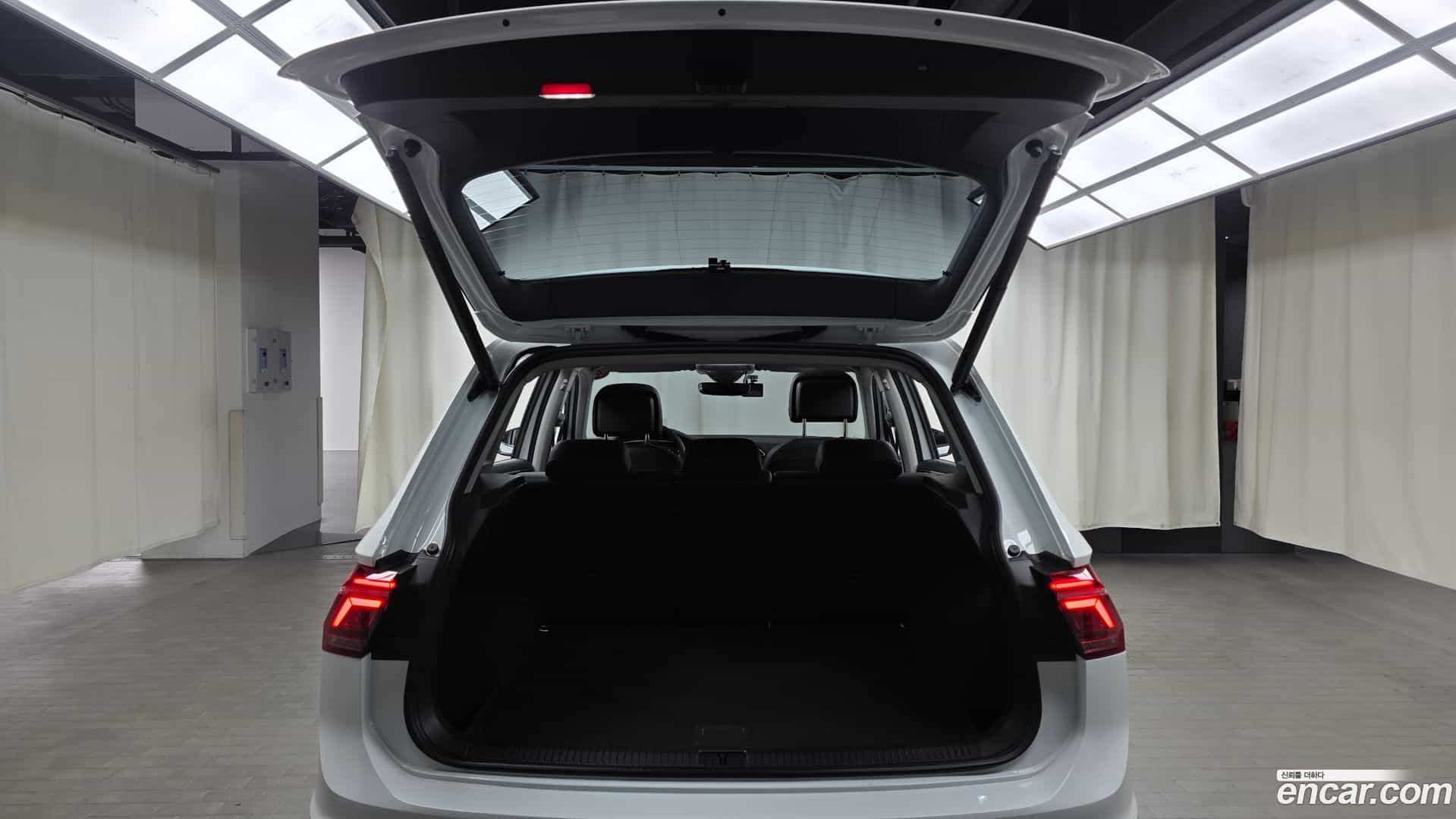 Tiguan Volkswagen 2022.11-OPTION-024