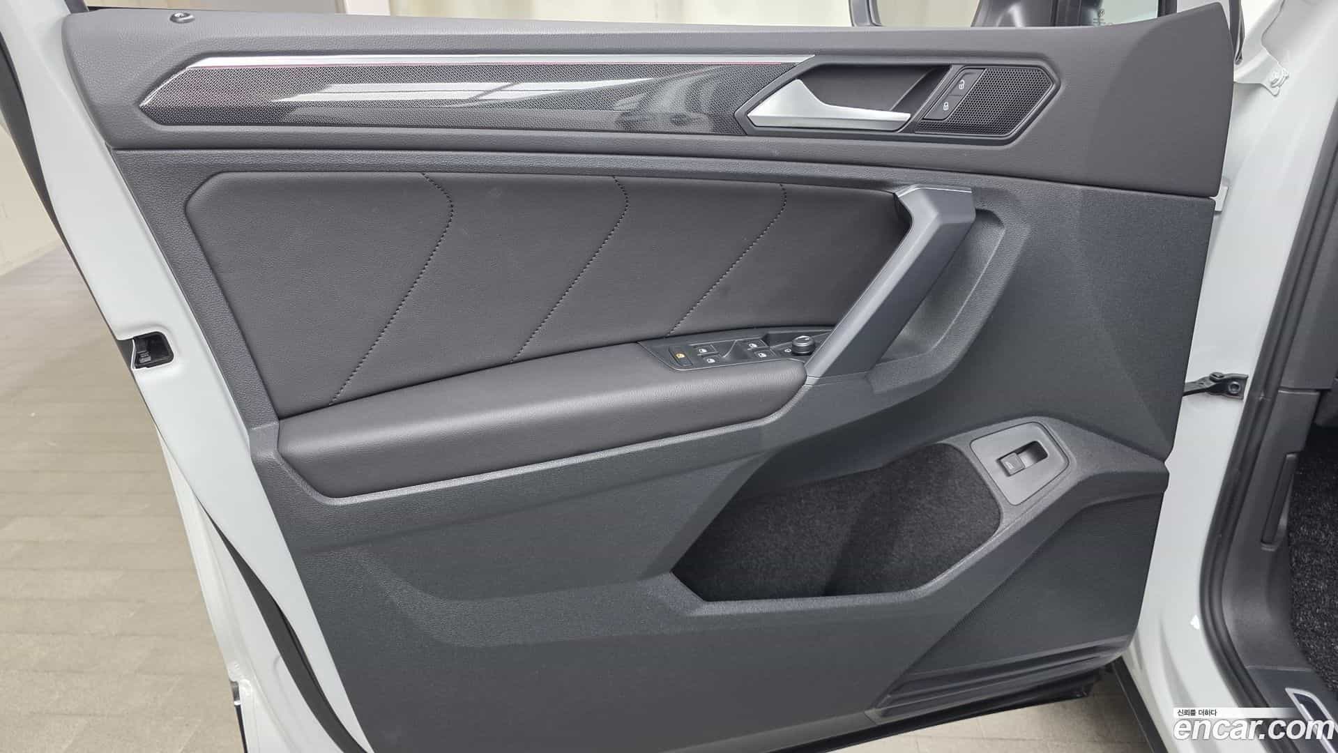 Tiguan Volkswagen 2022.11-INNER-034