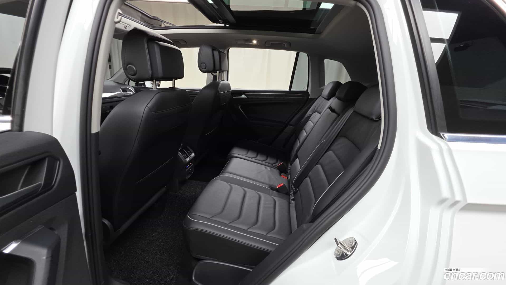 Tiguan Volkswagen 2022.11-INNER-036