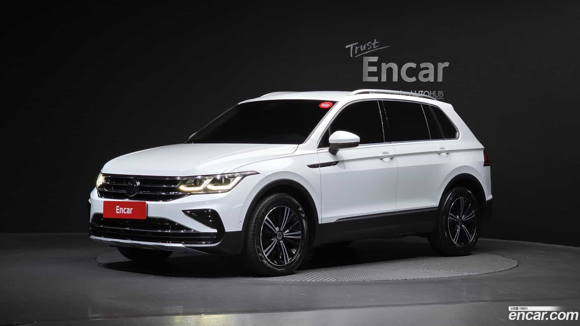 Tiguan Volkswagen 2022.5-OUTER-001