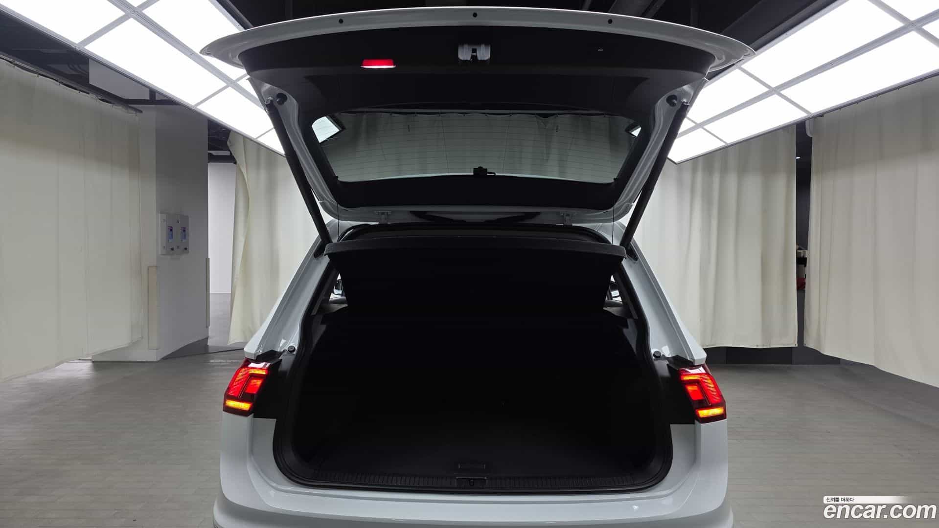 Tiguan Volkswagen 2022.5-OPTION-024