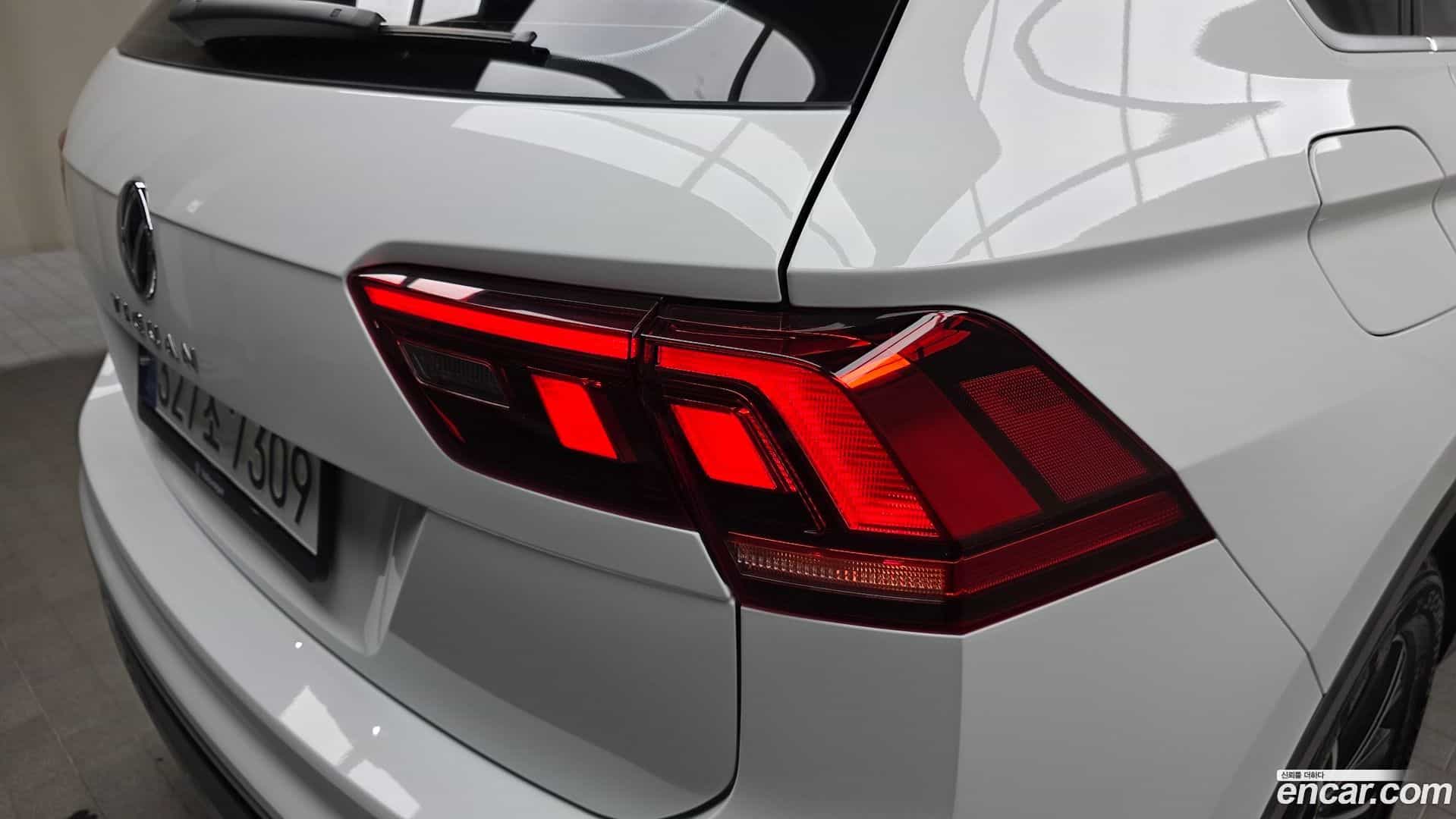 Tiguan Volkswagen 2022.5-OUTER-033