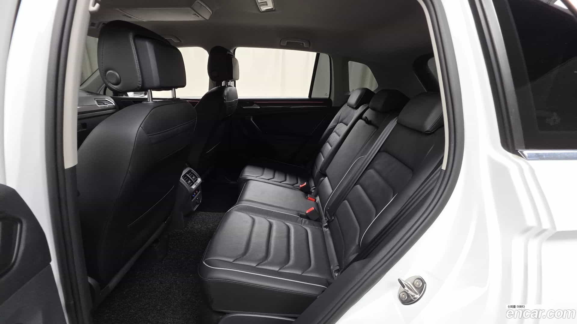 Tiguan Volkswagen 2022.5-INNER-036