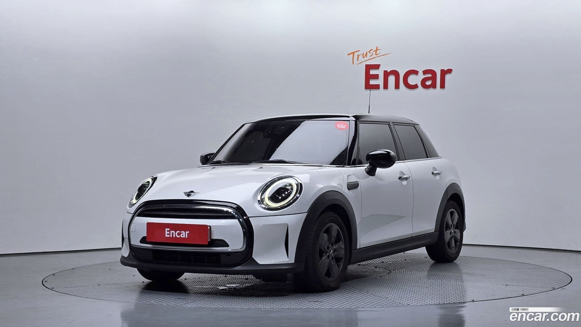 Main__Slider__Photo:Cooper Mini 2023.4-0