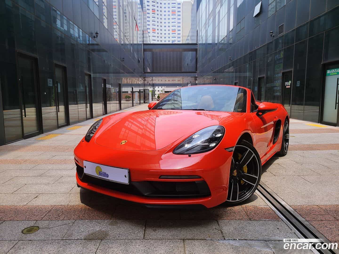718 Porsche 2021.1-OUTER-001