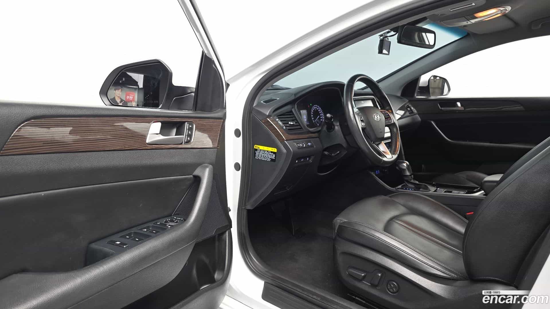Sonata Hyundai 2019.1-INNER-010
