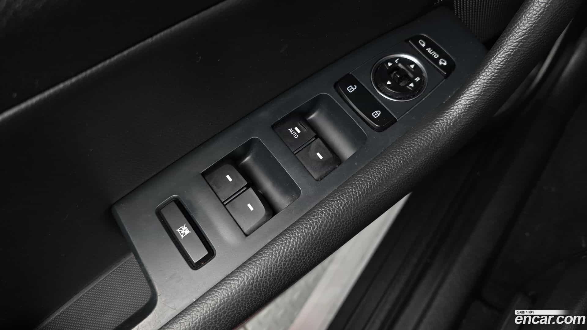 Sonata Hyundai 2019.1-OPTION-043