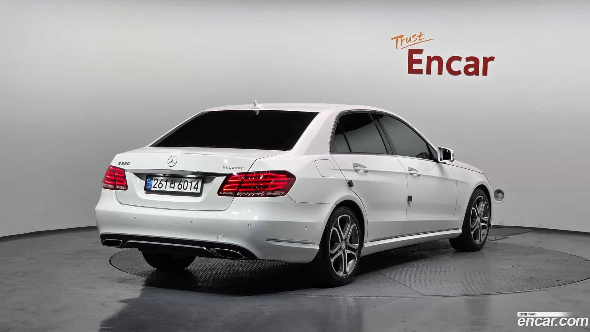 E-Class Mercedes-Benz 2015.10-OUTER-002