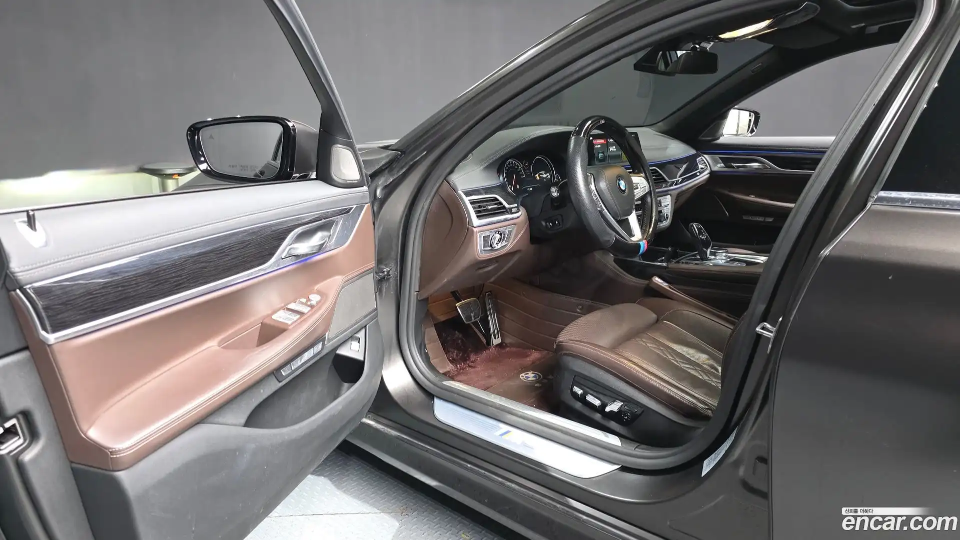 7-Series BMW 2018.6-INNER-010