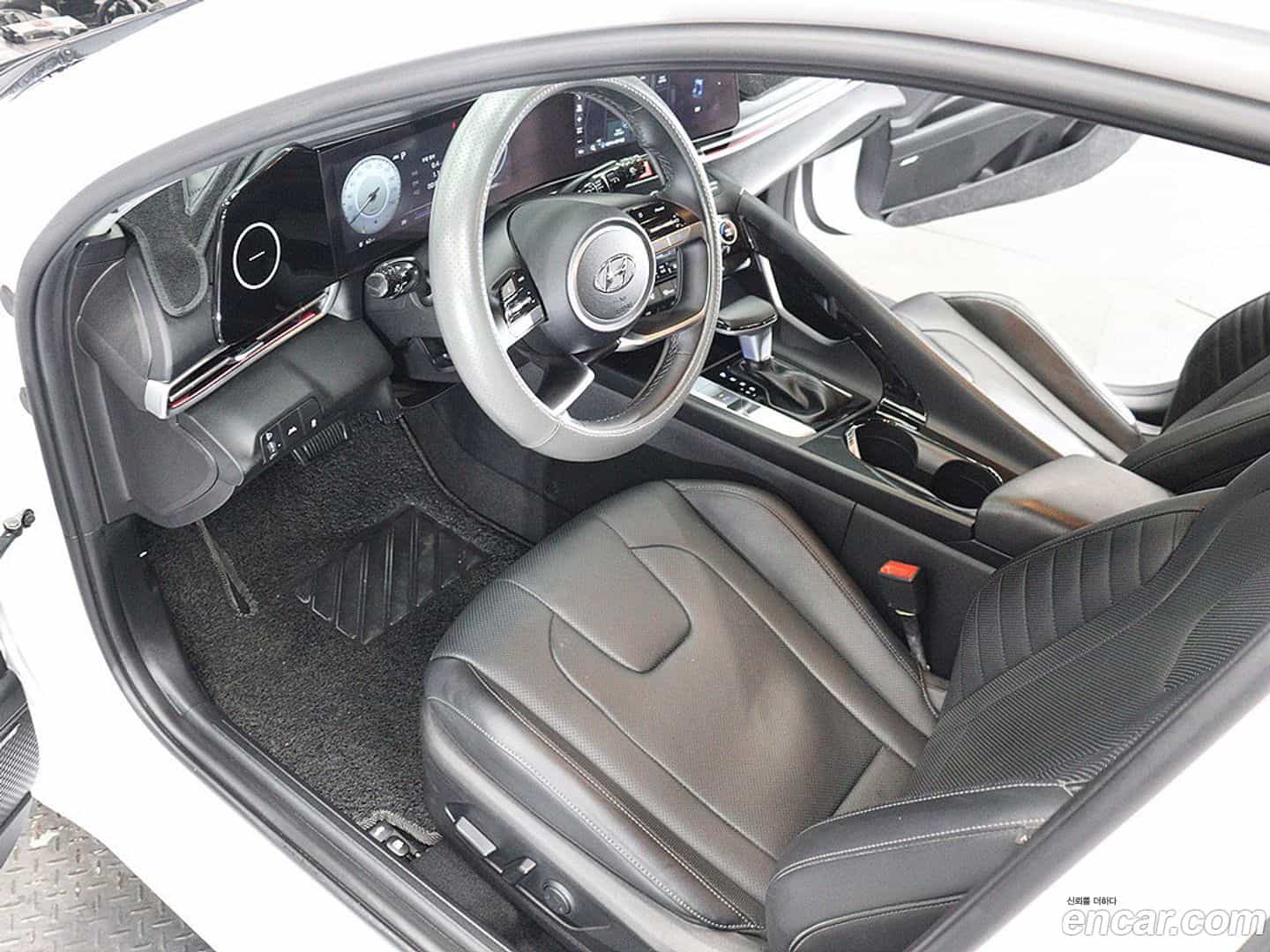 AVANTE Hyundai 2021.5-INNER-010