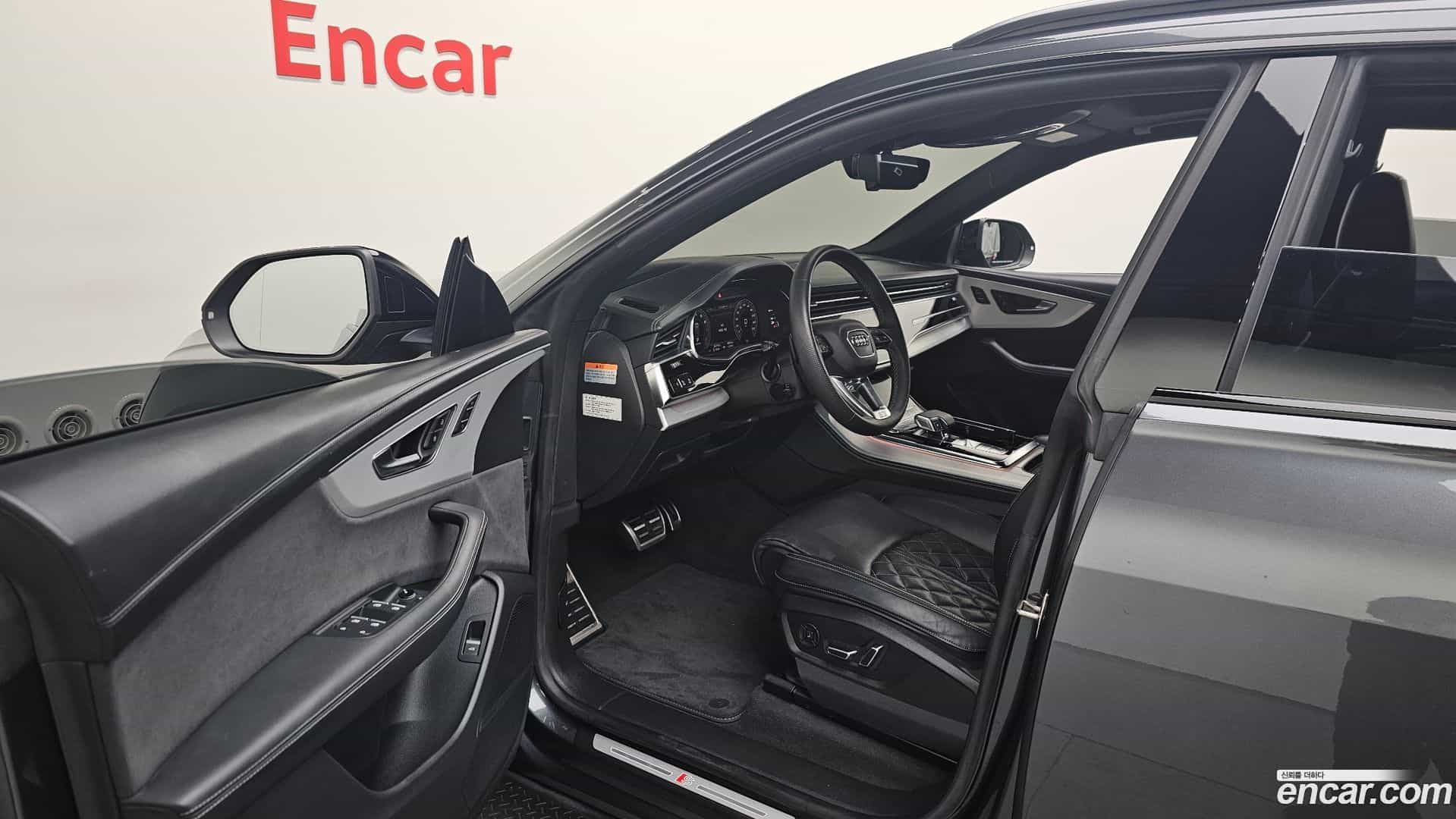 Q8 Audi 2023.2-INNER-010