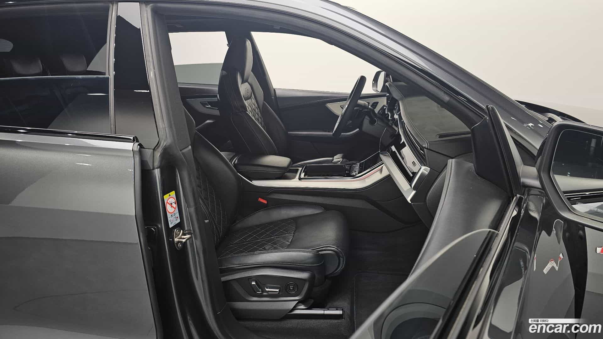 Q8 Audi 2023.2-OPTION-015