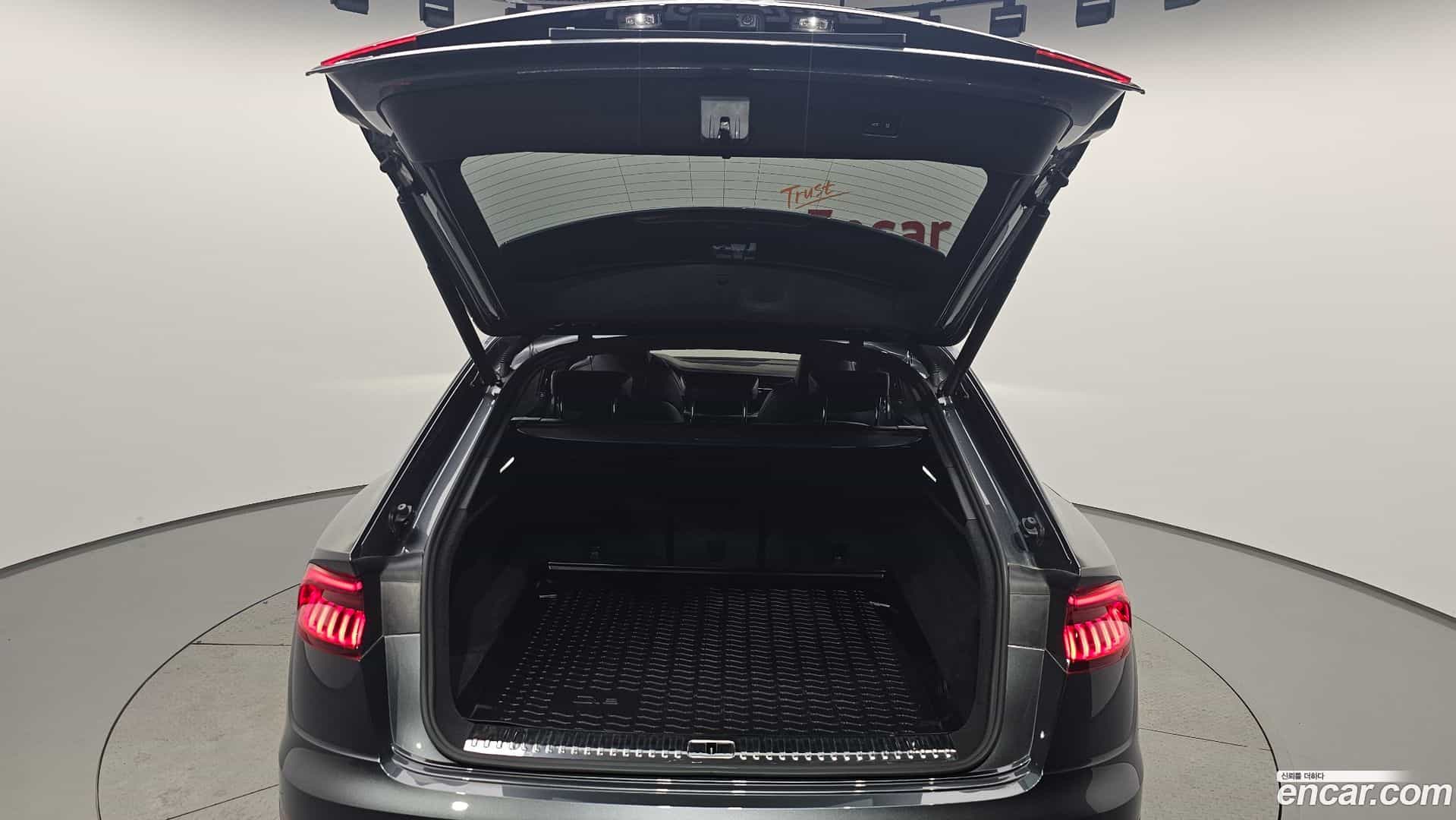 Q8 Audi 2023.2-OPTION-022