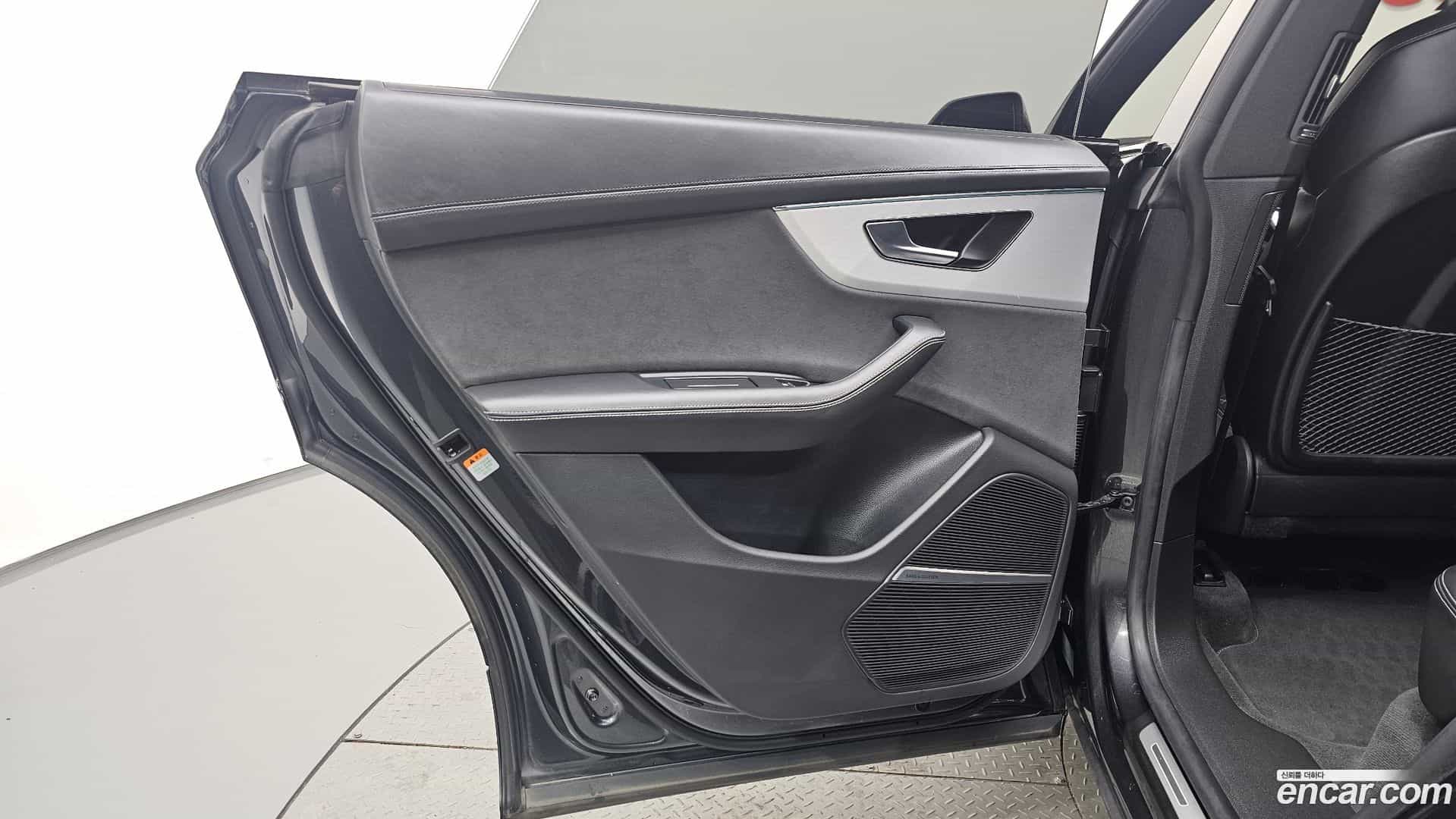 Q8 Audi 2023.2-INNER-035