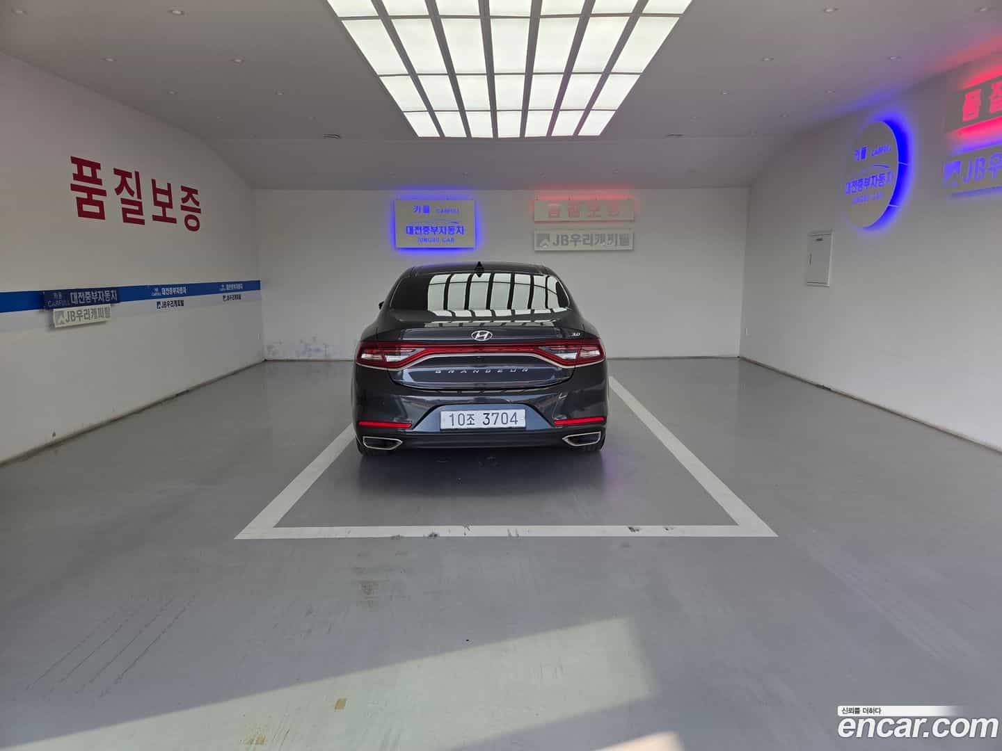 Grandeur Hyundai 2018.0-OUTER-004