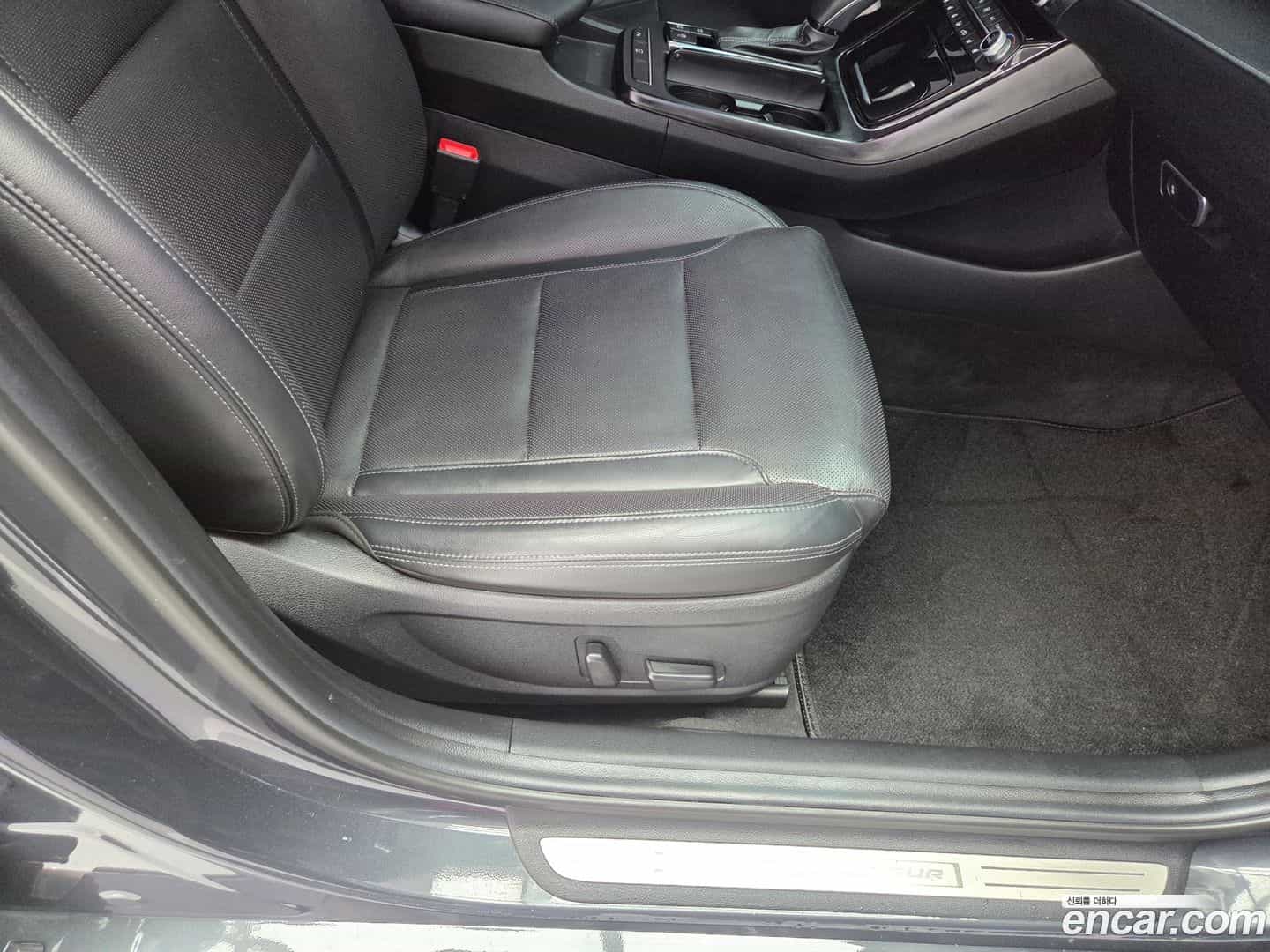 Grandeur Hyundai 2018.0-OPTION-016