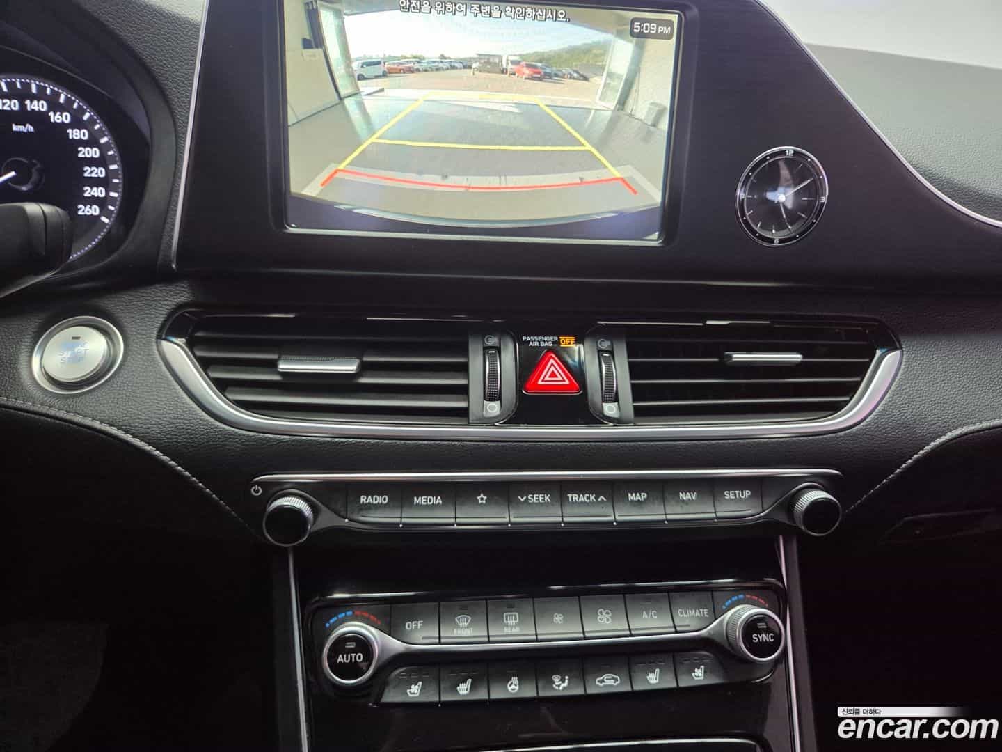 Grandeur Hyundai 2018.0-OPTION-019
