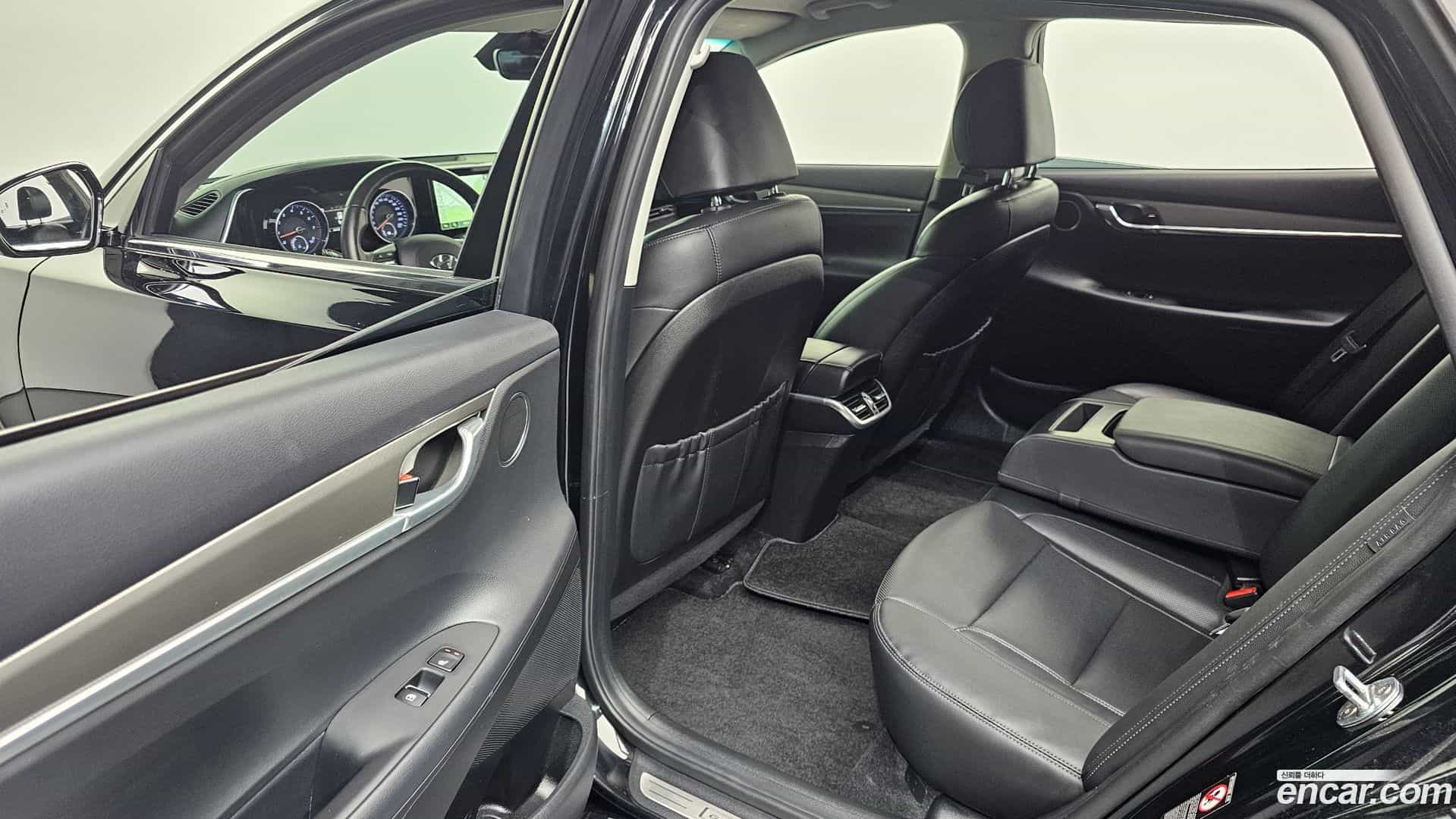 Grandeur Hyundai 2021.11-OPTION-015