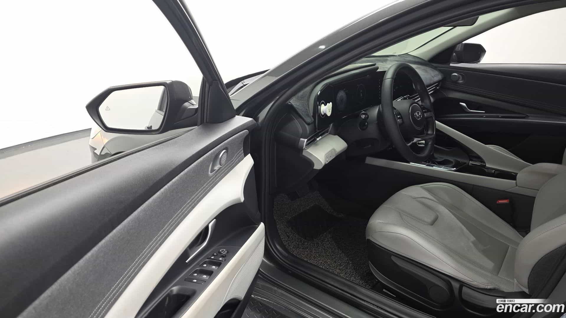 AVANTE Hyundai 2022.4-INNER-010