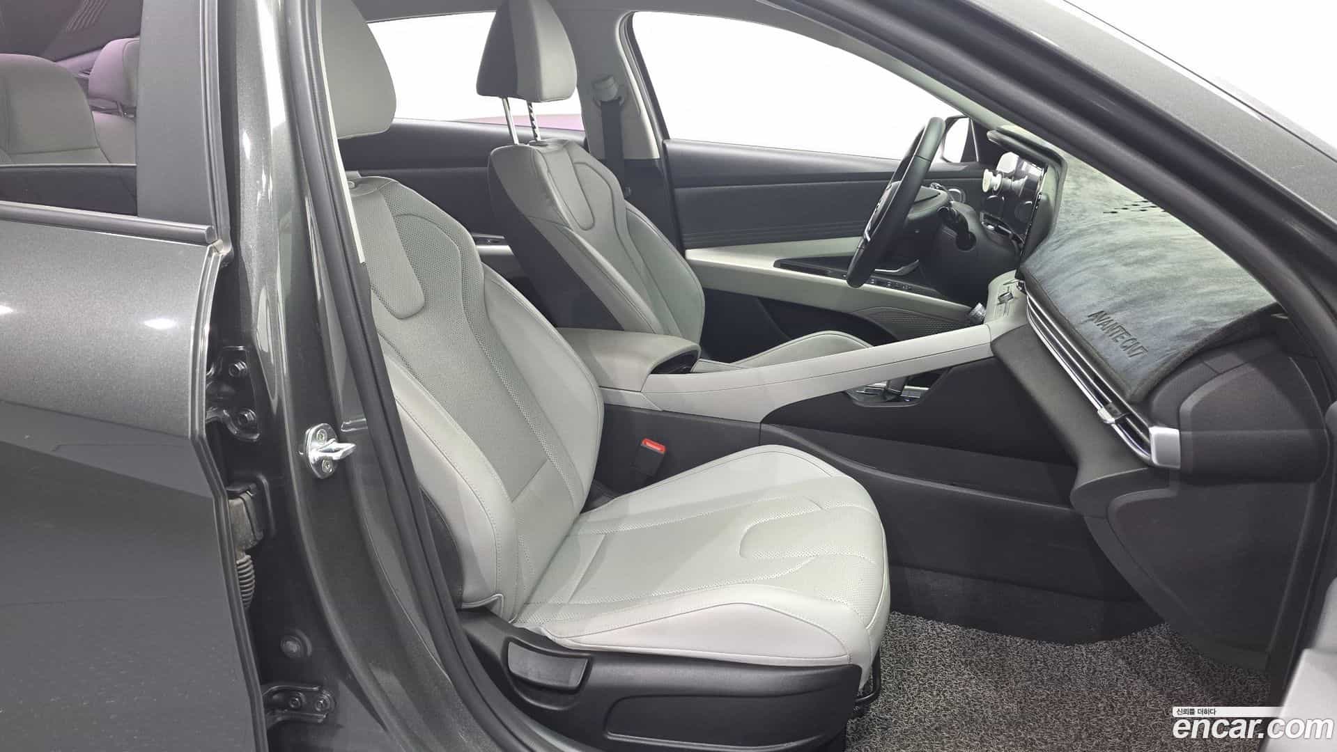 AVANTE Hyundai 2022.4-OPTION-016