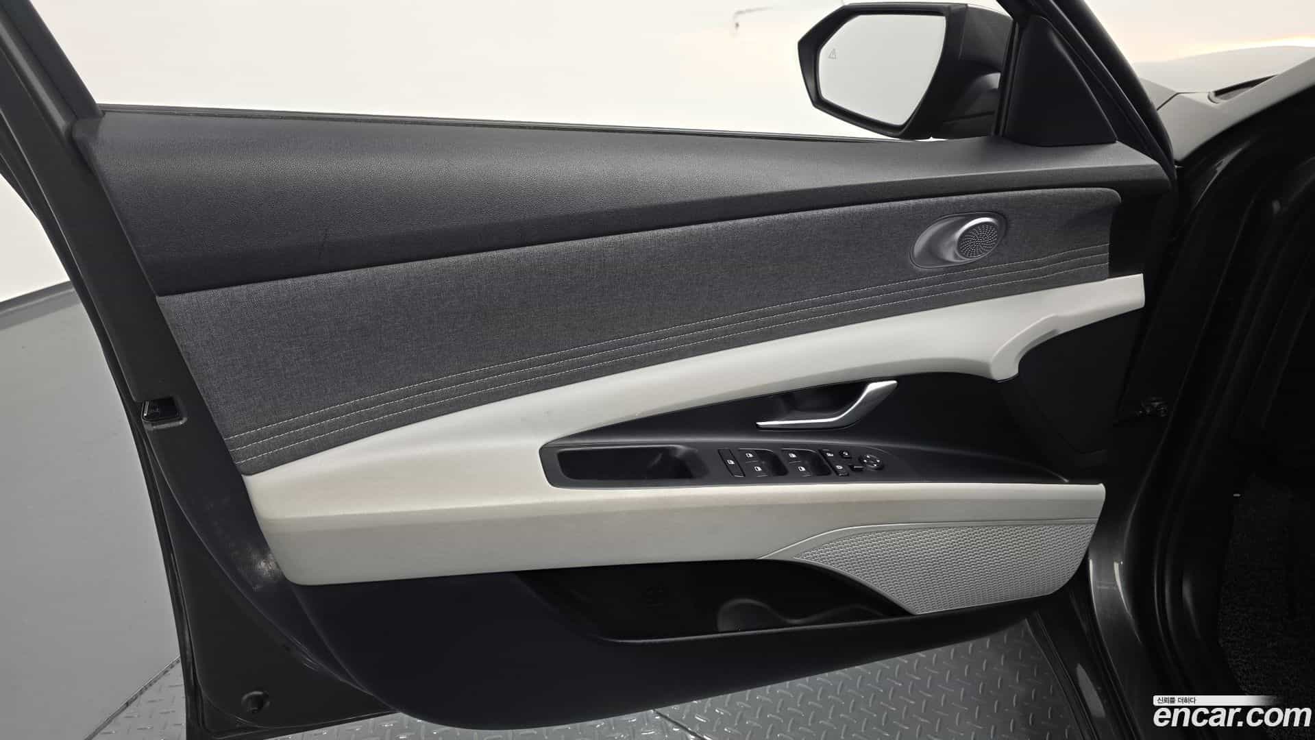 AVANTE Hyundai 2022.4-INNER-034