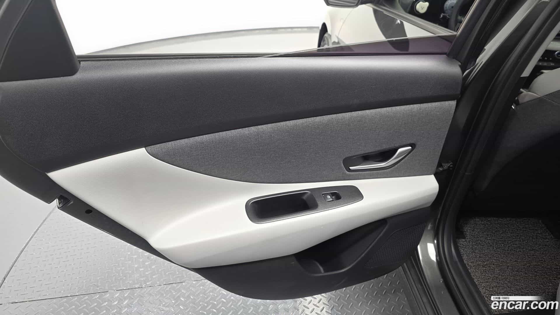 AVANTE Hyundai 2022.4-INNER-035