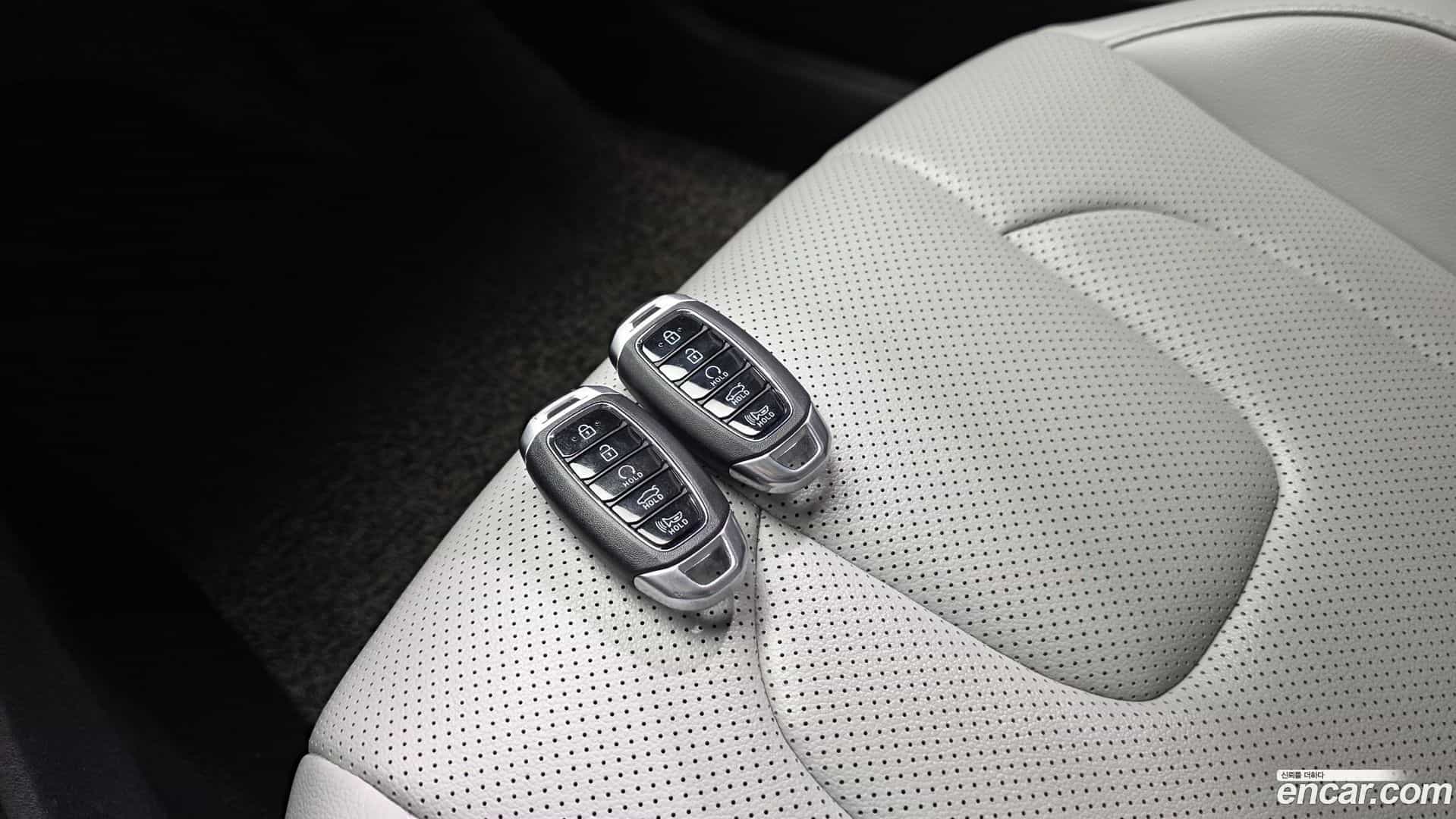 AVANTE Hyundai 2022.4-OPTION-041