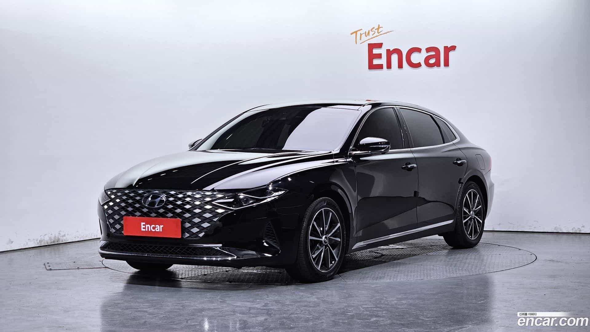 Grandeur Hyundai 2022.3-OUTER-001