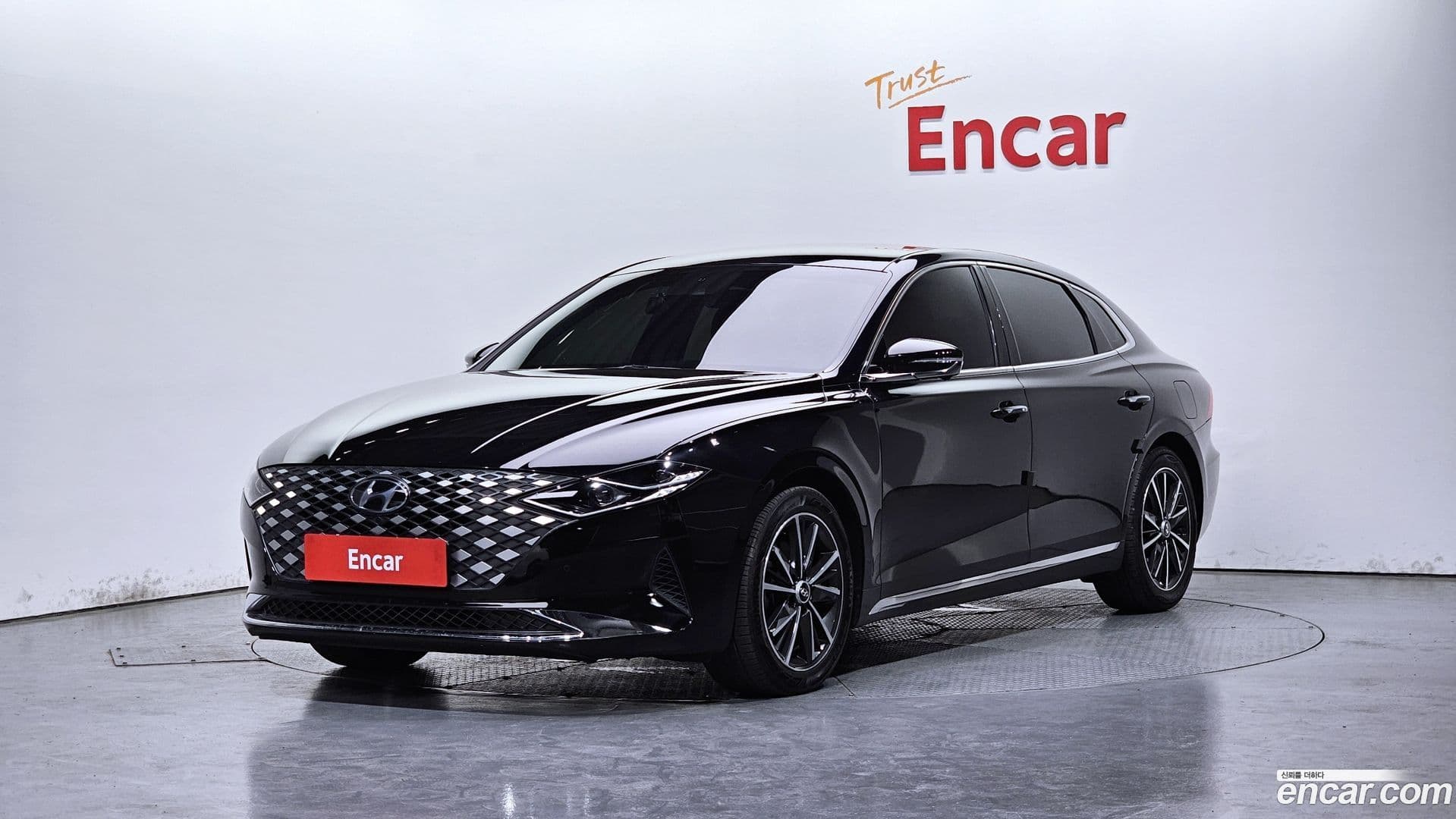 Main__Slider__Photo:Grandeur Hyundai 2022.3-0
