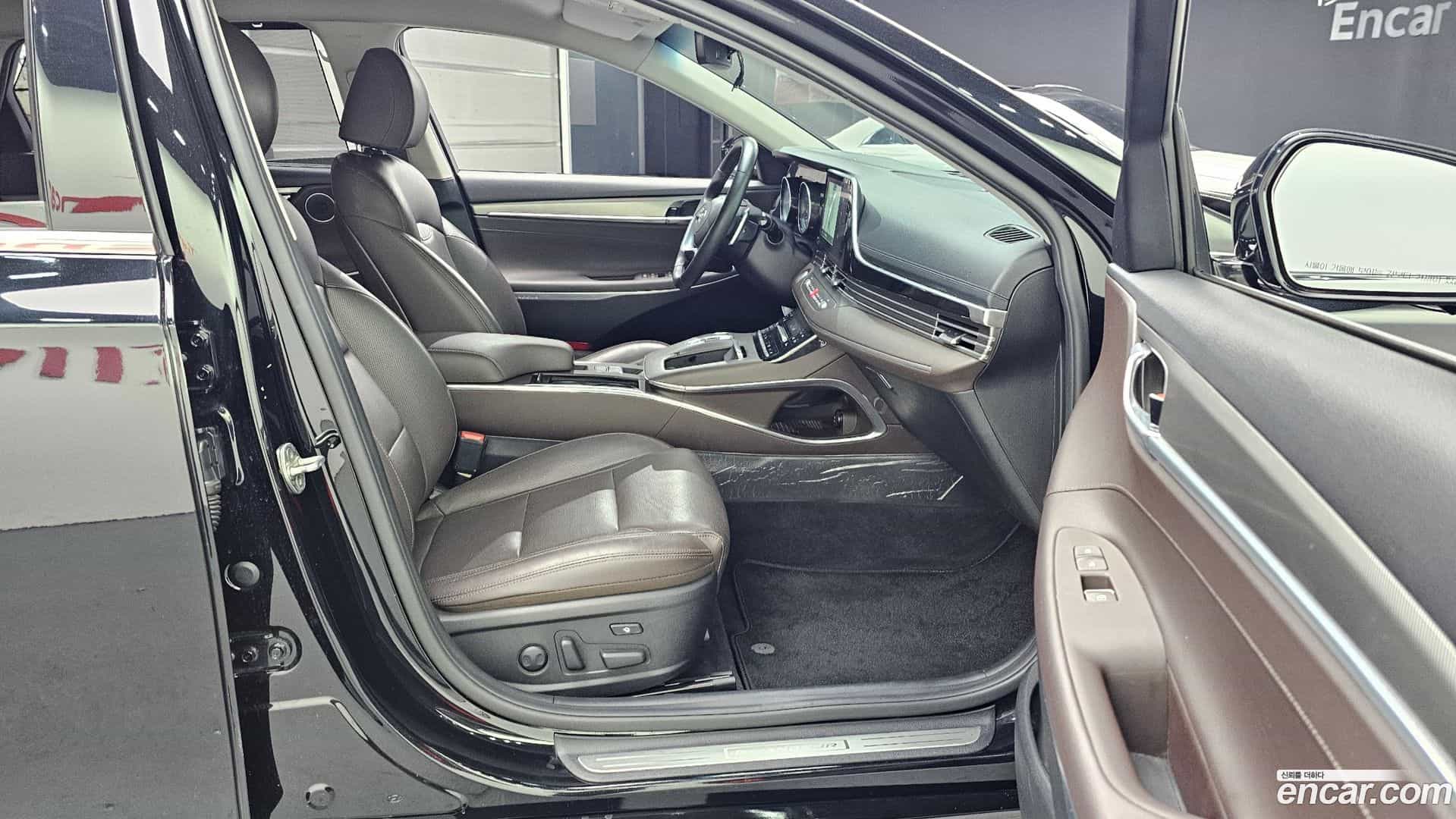 Grandeur Hyundai 2022.3-OPTION-015