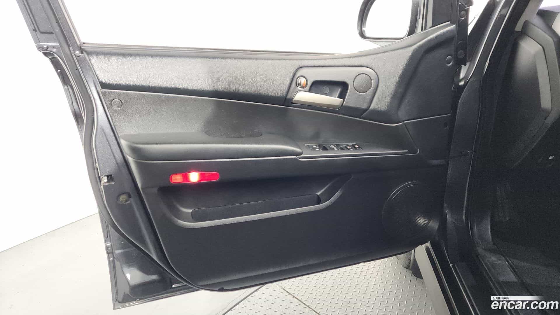 KORANDO KG Mobility 2016.10-INNER-034
