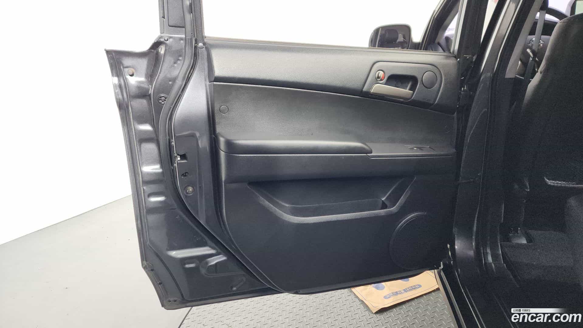 KORANDO KG Mobility 2016.10-INNER-035