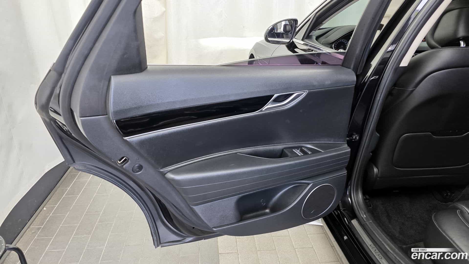 G80 Genesis 2021.3-INNER-035