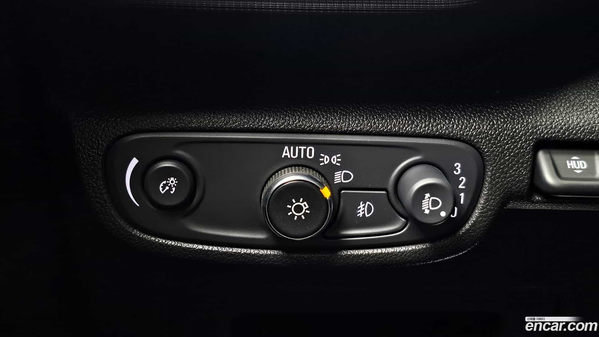 Trailblazer Chevrolet 2021.5-OPTION-042