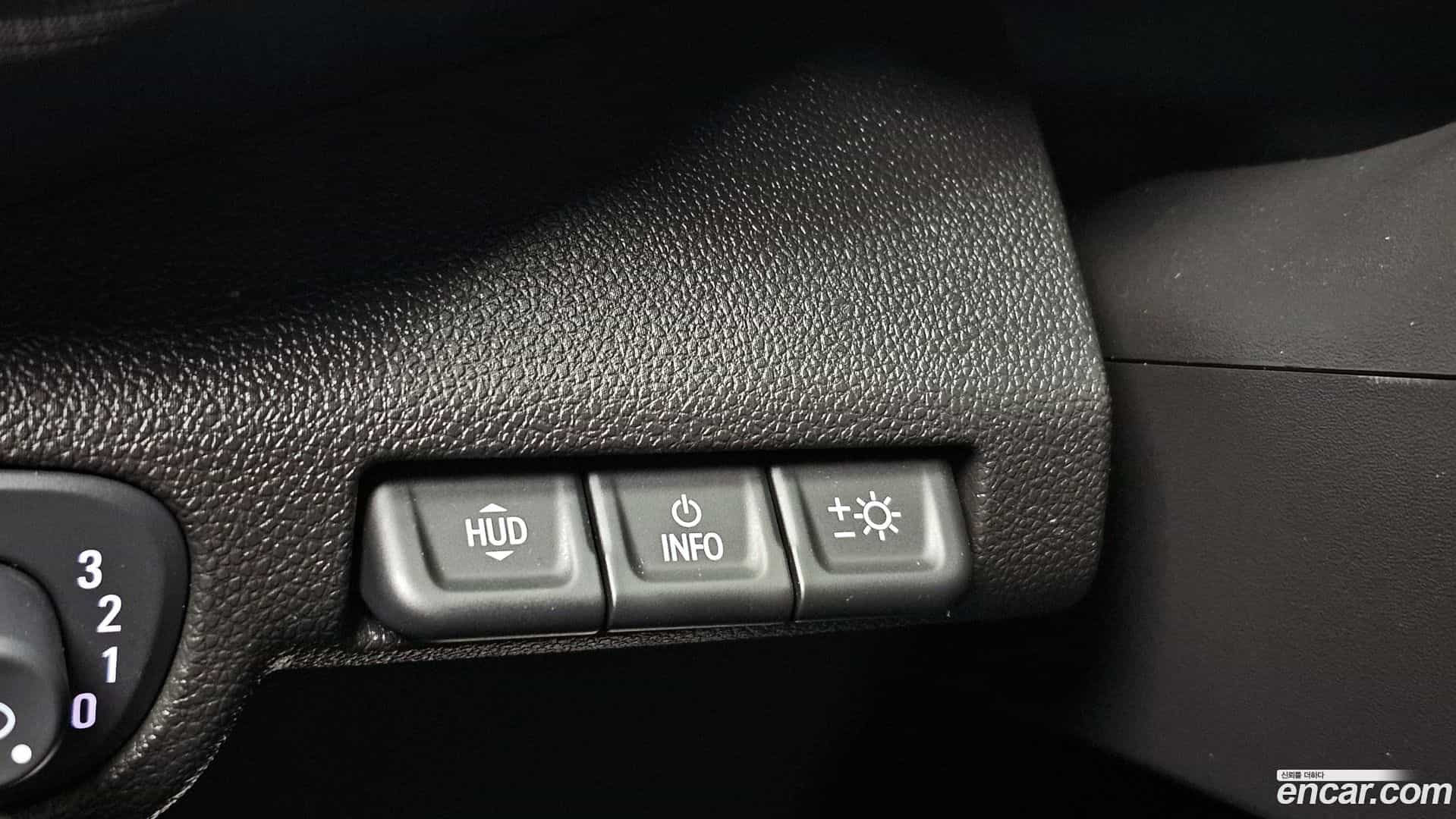 Trailblazer Chevrolet 2021.5-OPTION-044